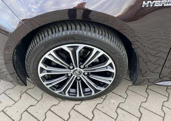 Toyota Corolla cena 86900 przebieg: 177932, rok produkcji 2019 z Olszyna małe 211